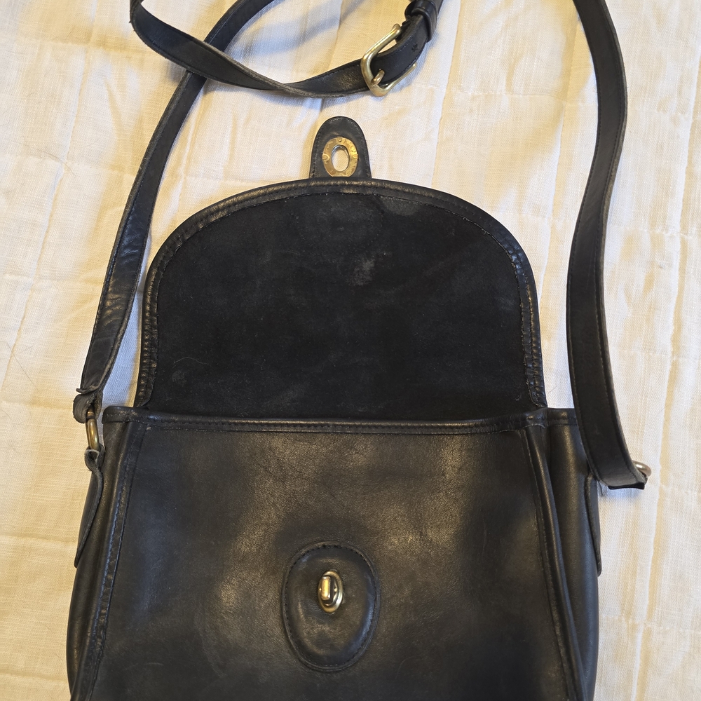 Coach Black vintage Leather Crossbody Bag vintage great physical shape - Picture 2 of 7